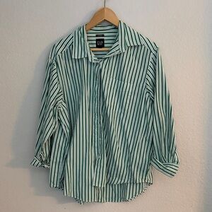 GAP women’s Big Shirt and shorts in green stripe